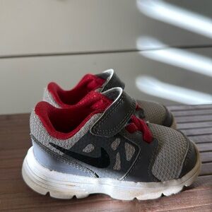 Nike downshifter kids shoes